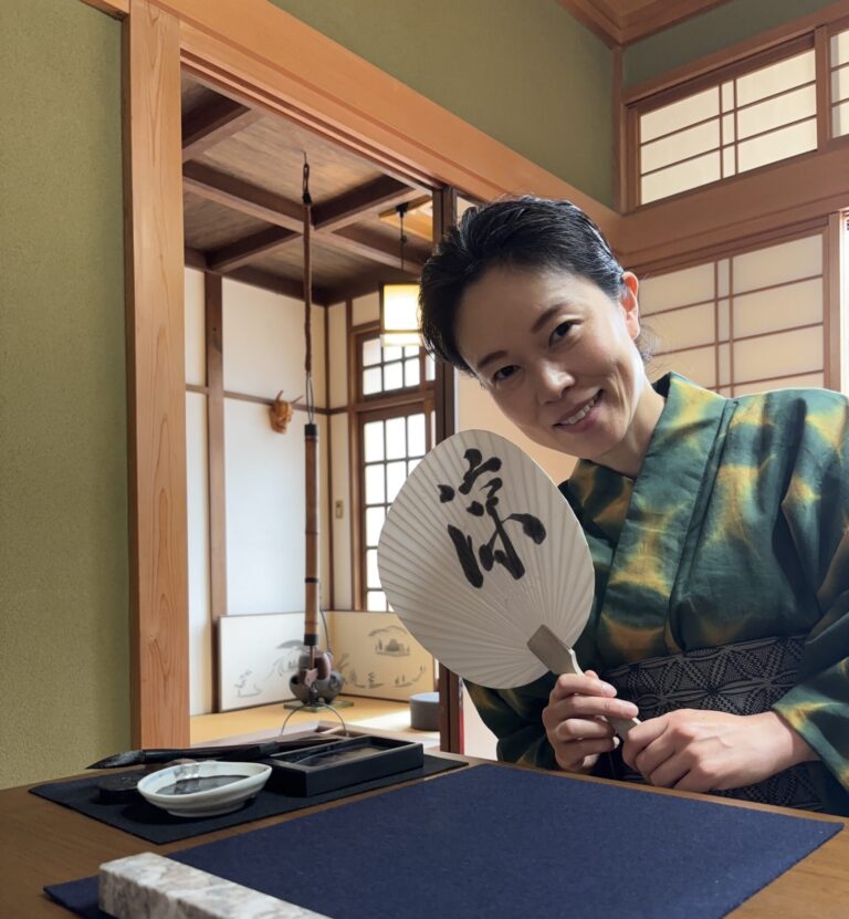 A handmade fan on the calligraphy work.
