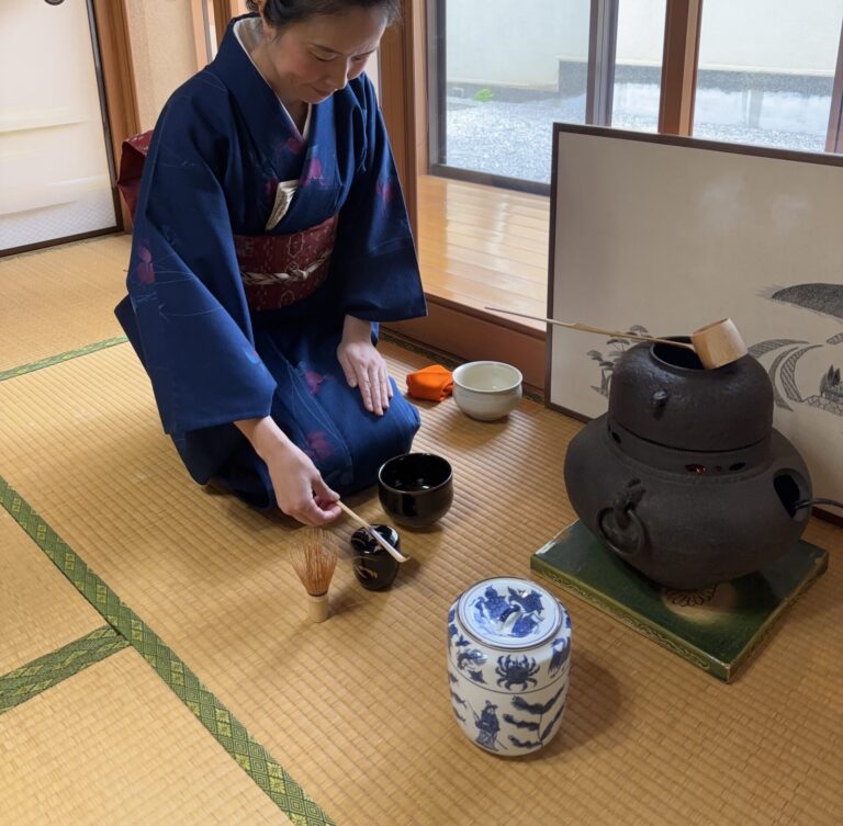 A photo of a tea ceremony.
