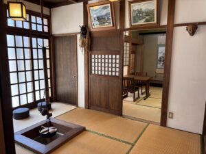 Photos of the irori room and the Shoin-style room