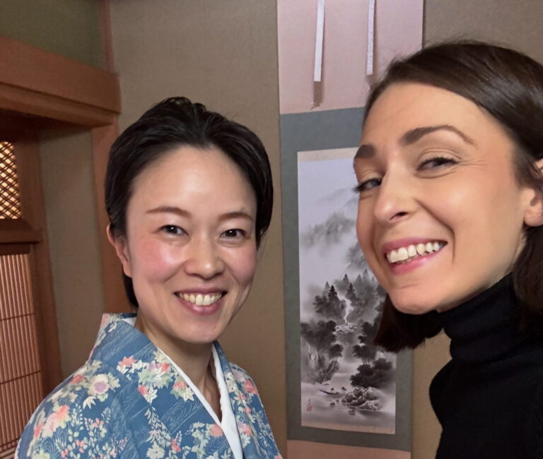 A photo of our guest and the host.